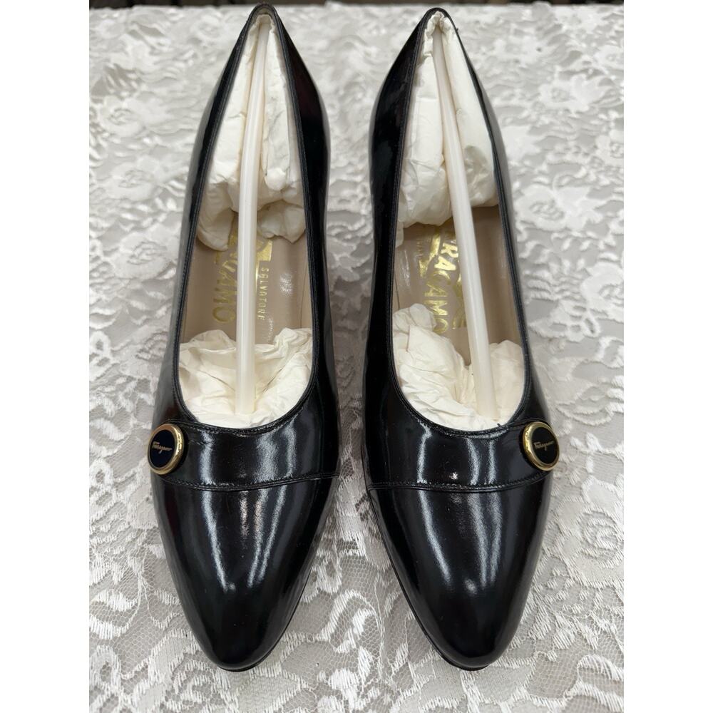 Vintage Salvatore Ferragamo Patent Women's Black Gold Leather Heels 7.5B Pumps